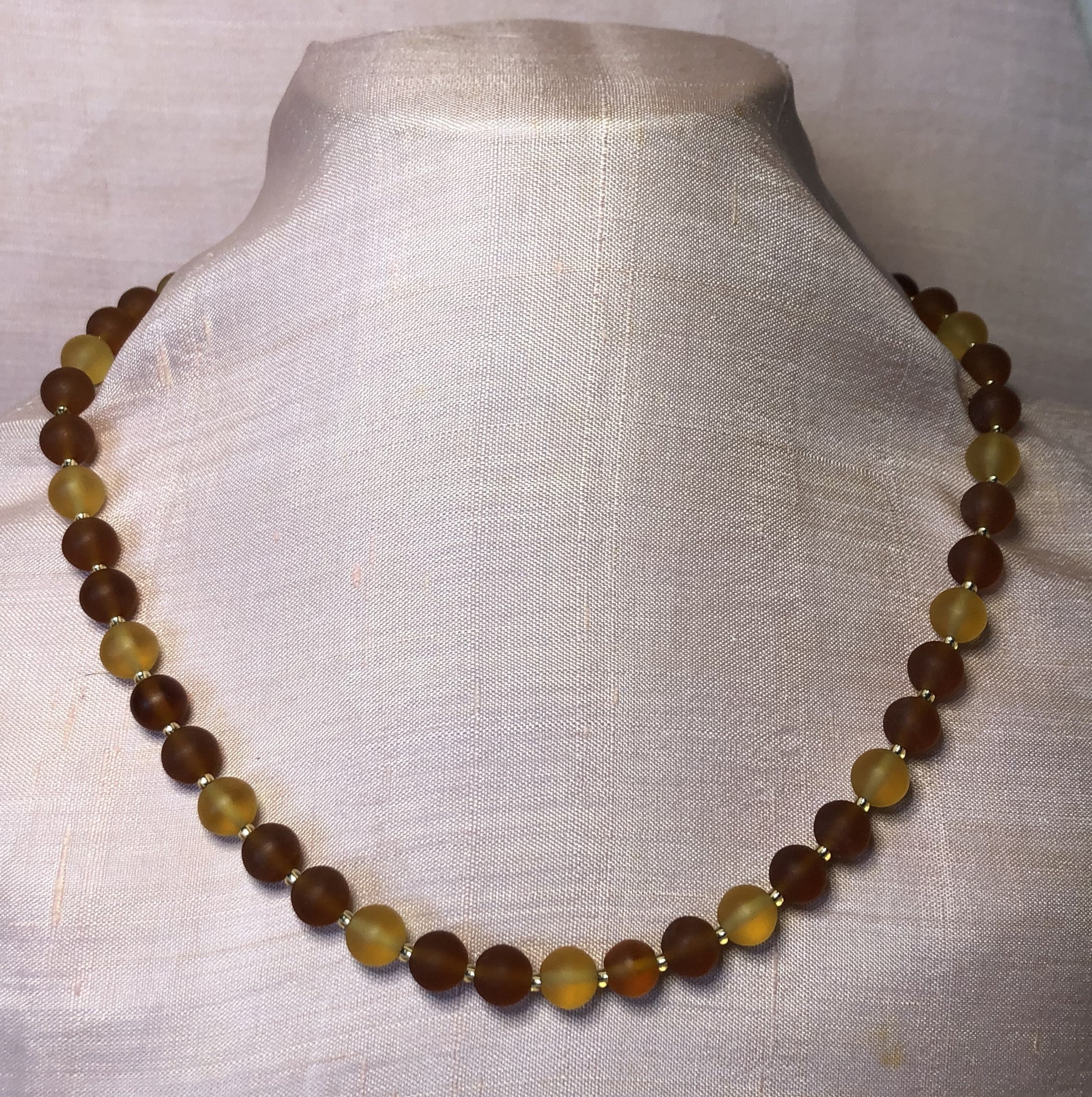 Vintage frosted shops glass bead necklace