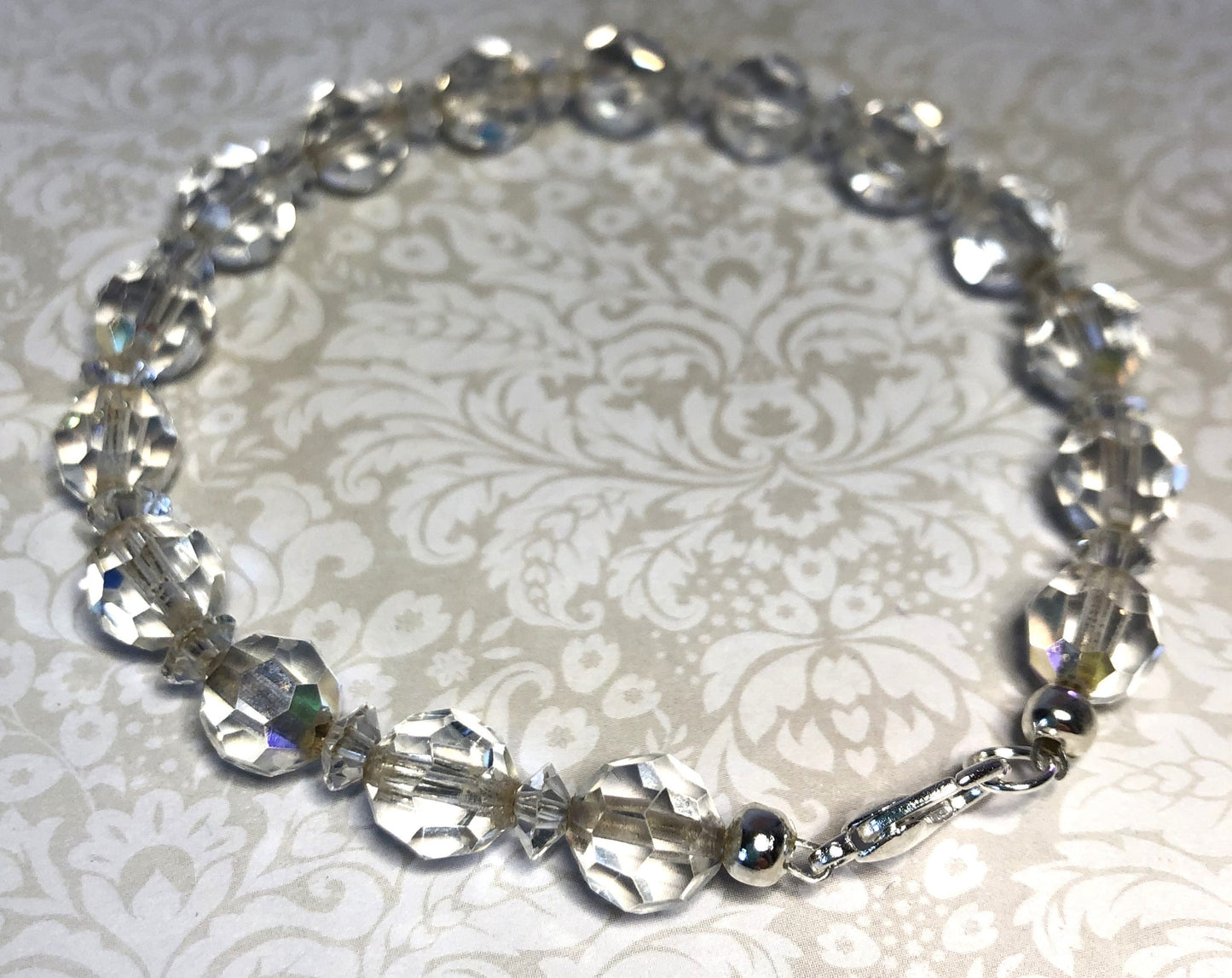 Vintage Art-Deco crystal bead bracelet. 1930s. 7.5". Flapper style. Professionally re-strung.