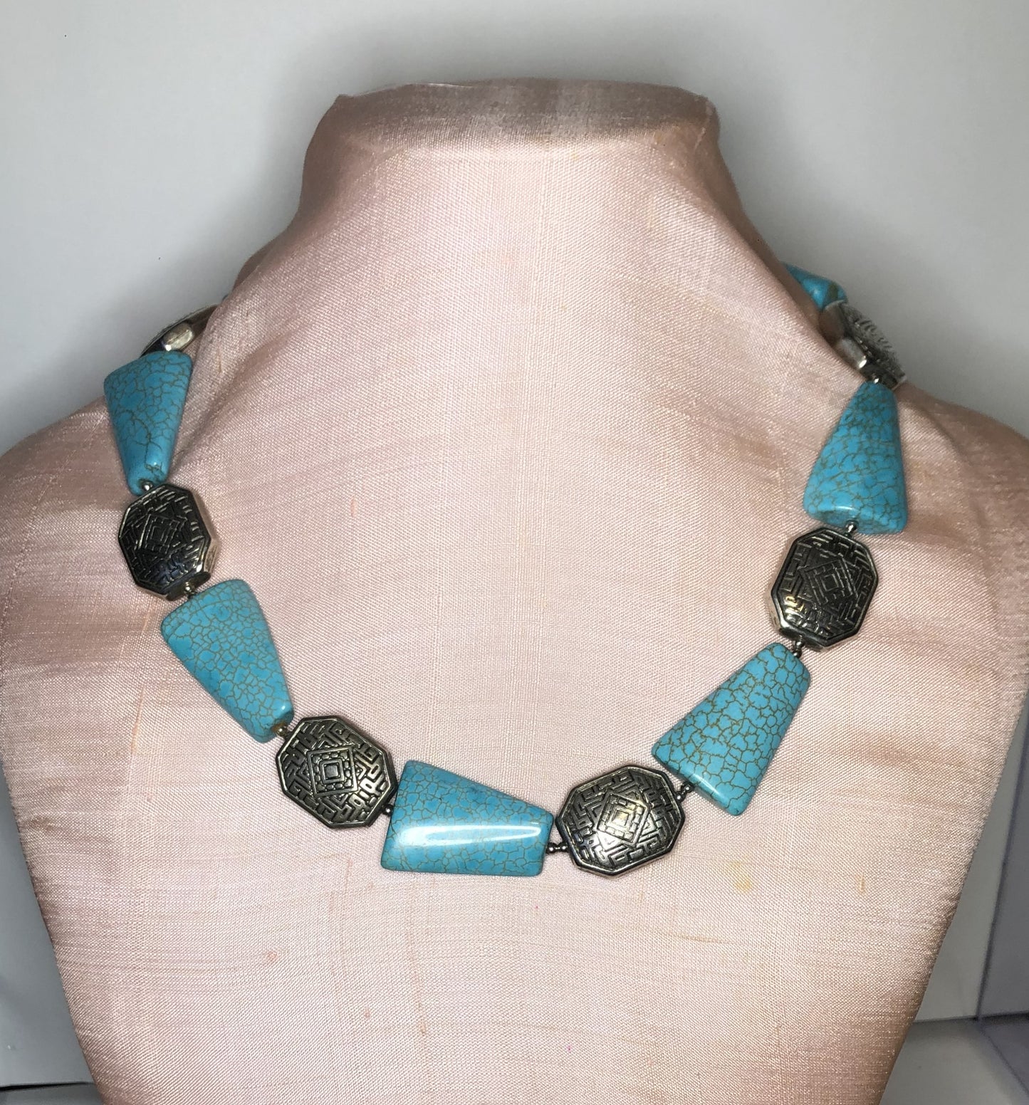 Vintage Turquoise Howlite Necklace, large chunky beads. Rare find. 18"