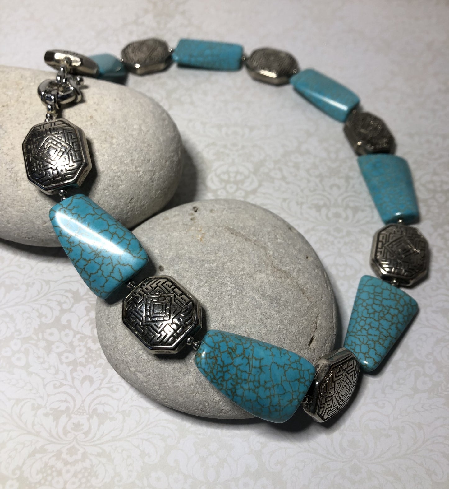 Vintage Turquoise Howlite Necklace, large chunky beads. Rare find. 18"